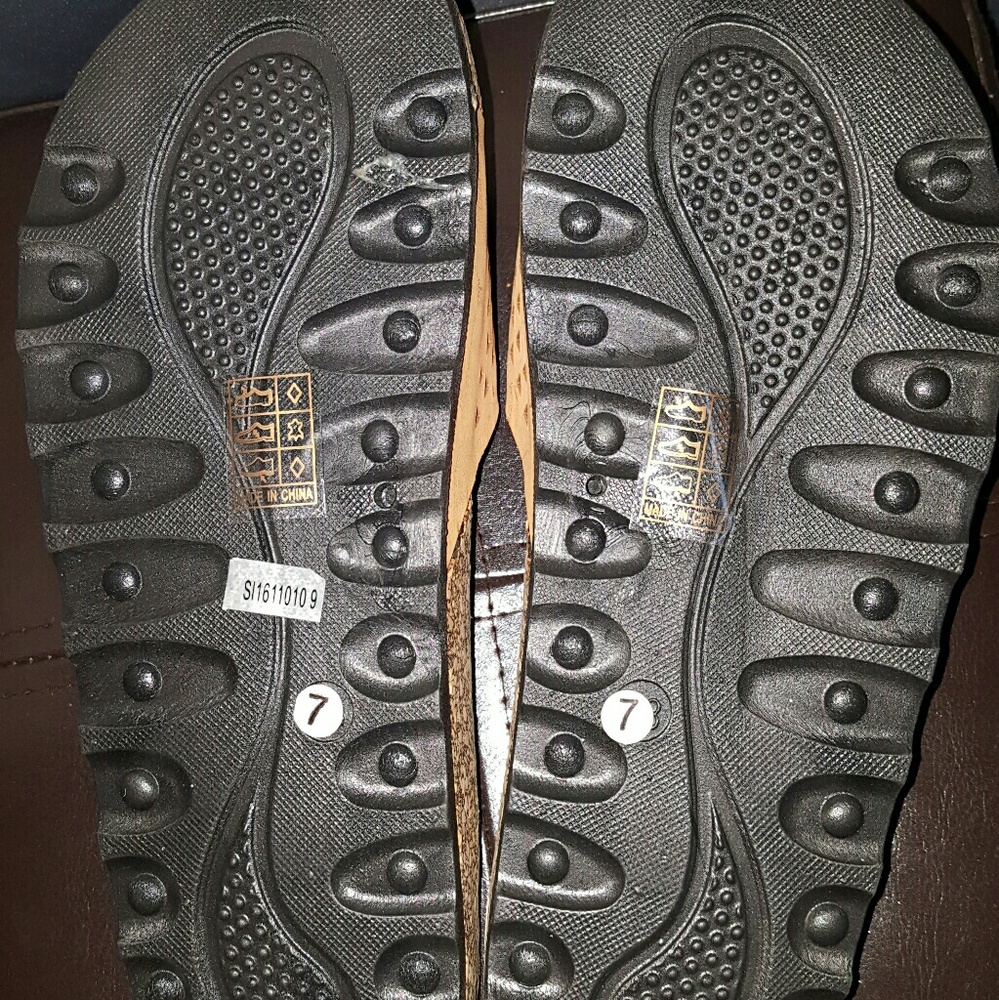 Sandals - Picture 3 of 3